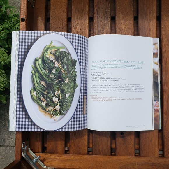 Book | Chef Michael Smith's Kitchen - Picture 7 of 8